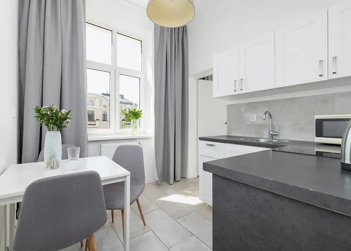 2-Bedroom Apartment - Dluga 65